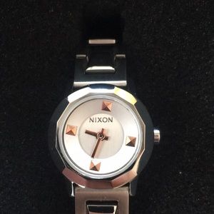 Beautiful small faces Nixon watch (women’s)